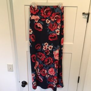 Agnes & Dora Navy Side Slit Maxi Skirt